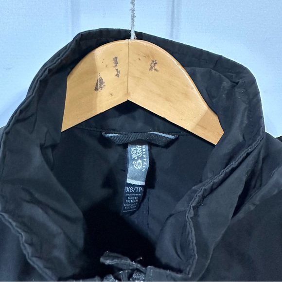 Mountain hardware long rain jacket - Picture 4 of 5
